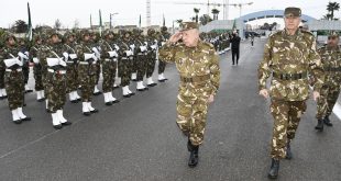 السيد الفريق أول السعيد شنڤريحة يشرف على مراسم التنصيب الرسمي لقائد القوات الجوية