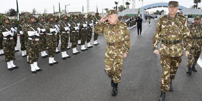 السيد الفريق أول السعيد شنڤريحة يشرف على مراسم التنصيب الرسمي لقائد القوات الجوية