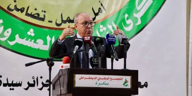 مصطفى ياحي من بسكرة: ضرورة وضع إستراتجية إعلامية لمجابهة الحرب الإعلامية ضد الجزائر